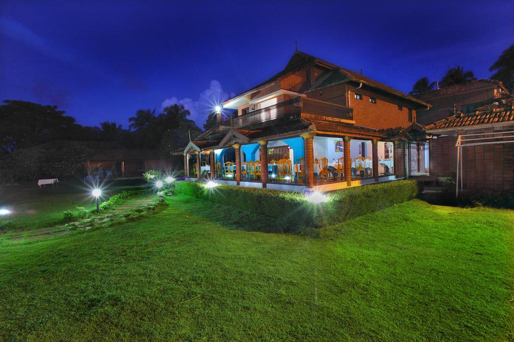 The River Retreat Heritage Ayurvedic Resort Shoranur Exteriér fotografie